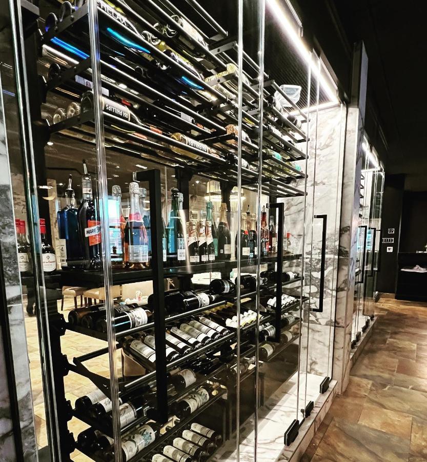 Hotel & Suites Le Dauphin 드럼먼드빌 외부 사진
