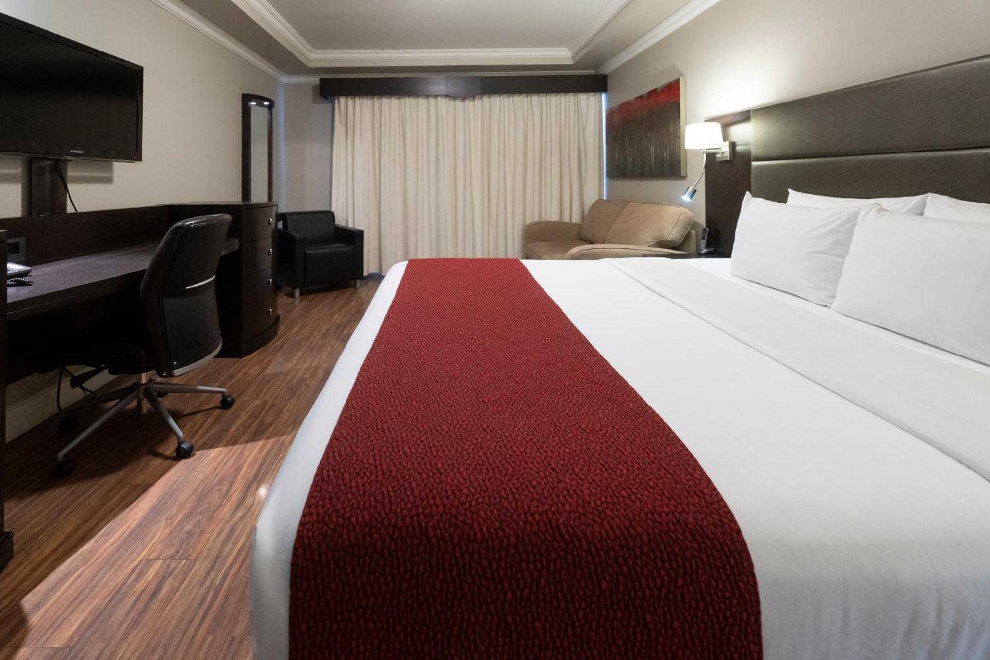 Hotel & Suites Le Dauphin 드럼먼드빌 외부 사진